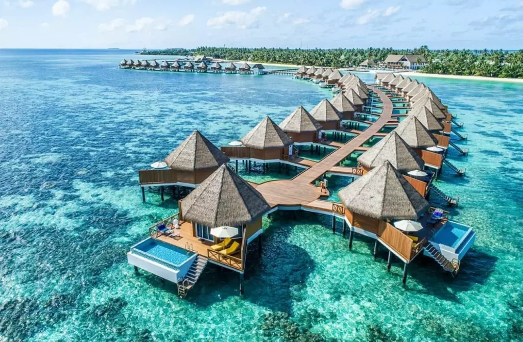 Resort nas Ilhas Maldivas: um paraíso tropical no oceano índico