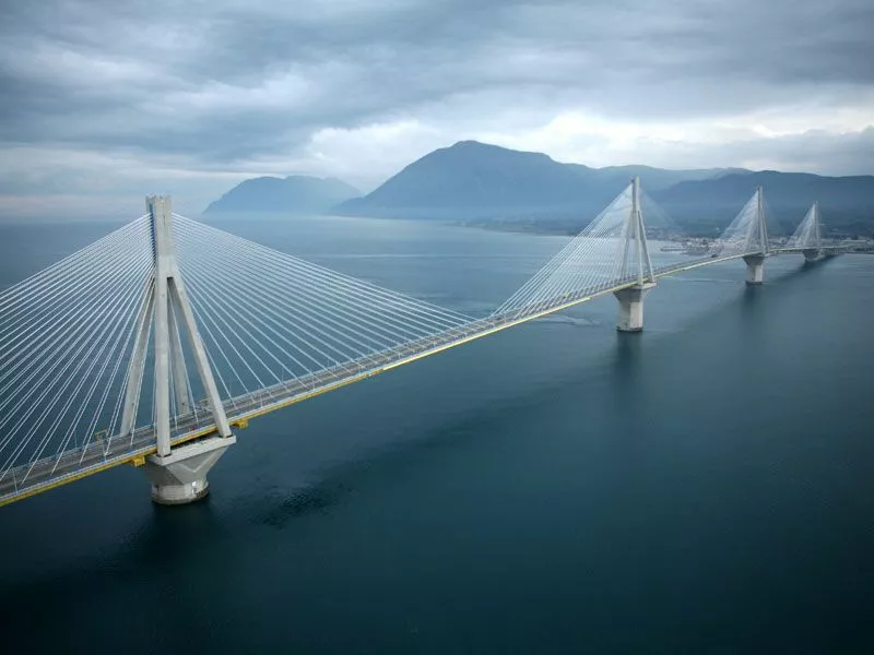 Melhores cidades e ilhas da grécia - Patras ponte Rio Antirio